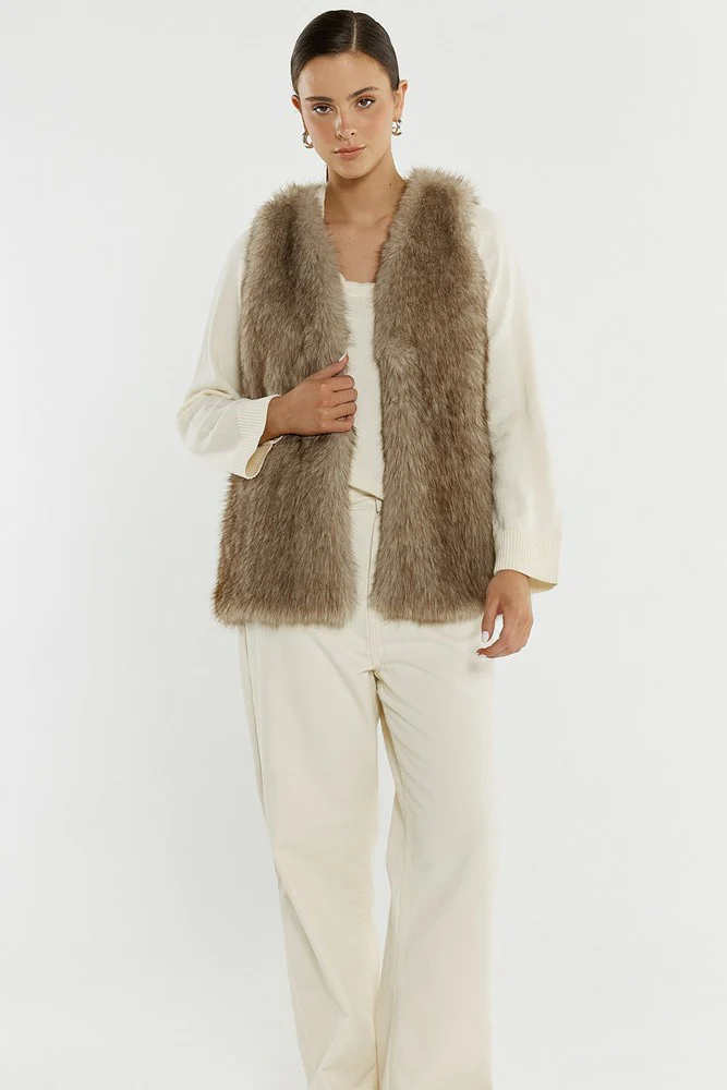 Riya Fur Gilet - Image 2