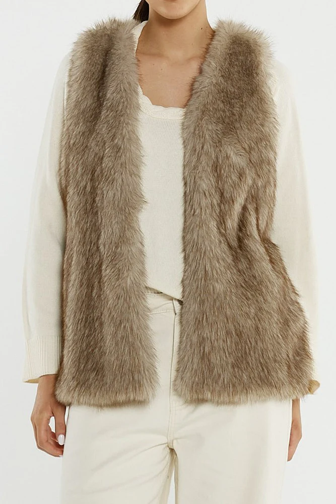 Riya Fur Gilet - Image 3